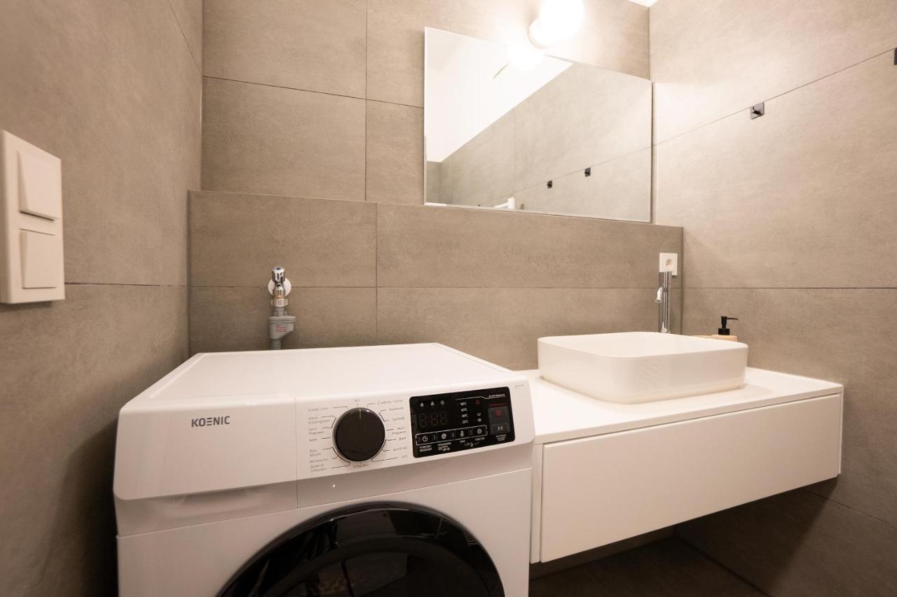 Chic 94M2 Apartment With A King-Size Bed Wenen Buitenkant foto