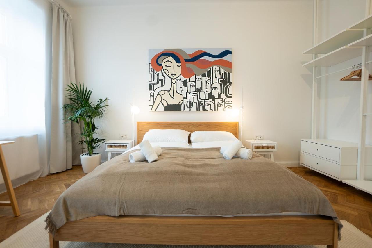 Chic 94M2 Apartment With A King-Size Bed Wenen Buitenkant foto