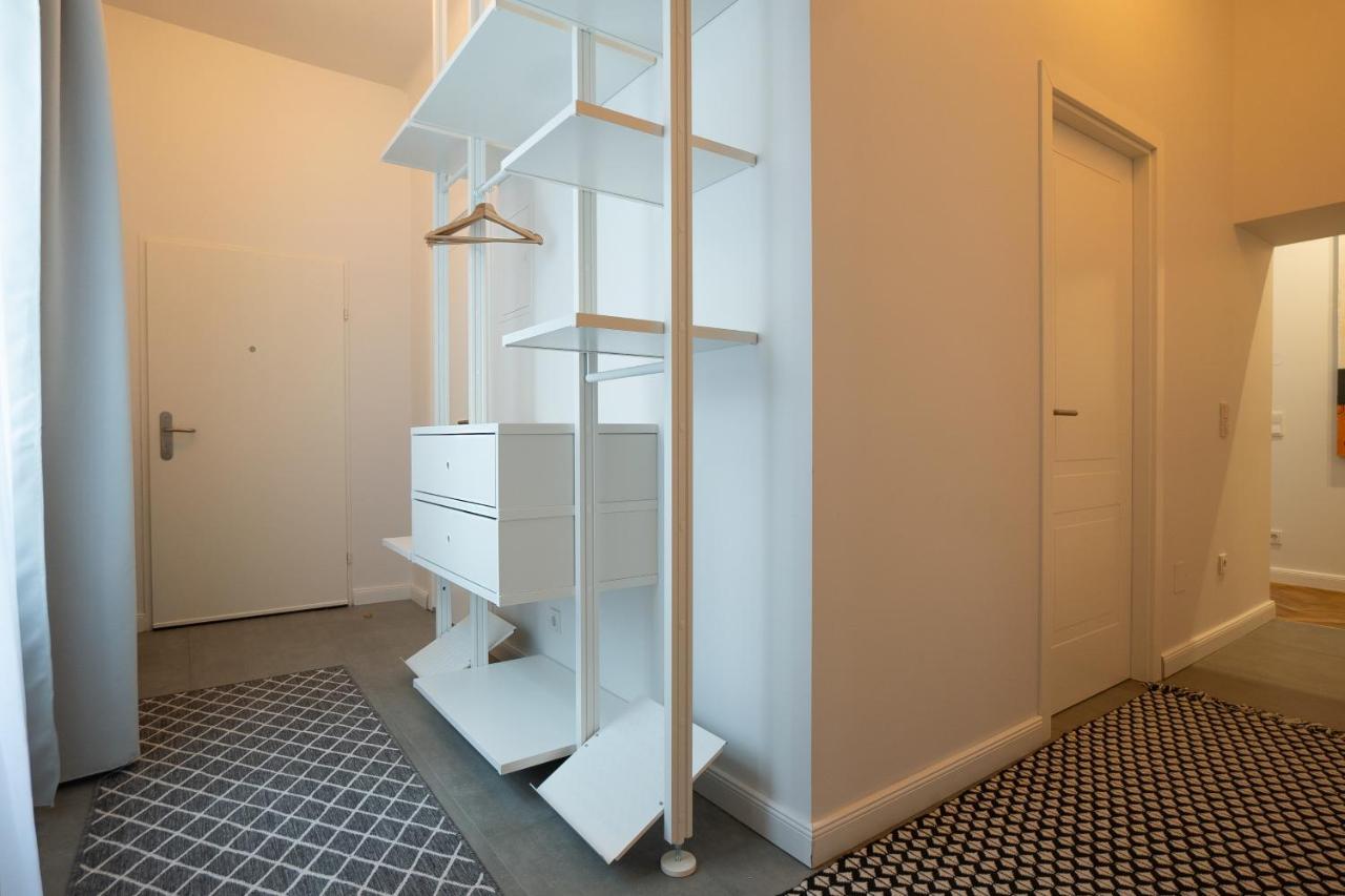 Chic 94M2 Apartment With A King-Size Bed Wenen Buitenkant foto