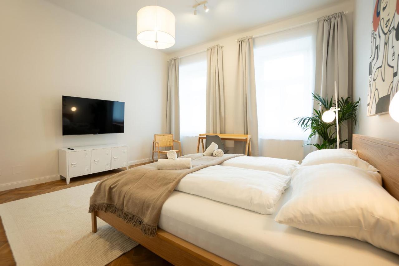 Chic 94M2 Apartment With A King-Size Bed Wenen Buitenkant foto