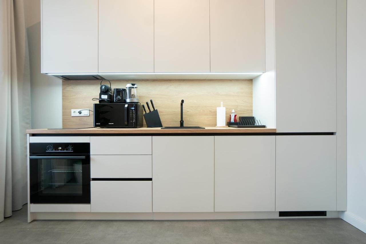 Chic 94M2 Apartment With A King-Size Bed Wenen Buitenkant foto