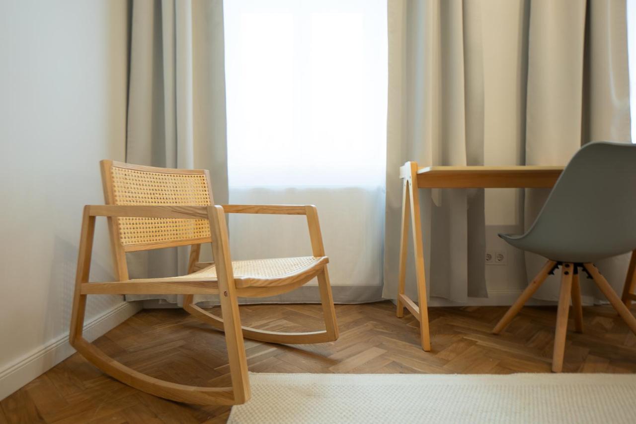 Chic 94M2 Apartment With A King-Size Bed Wenen Buitenkant foto