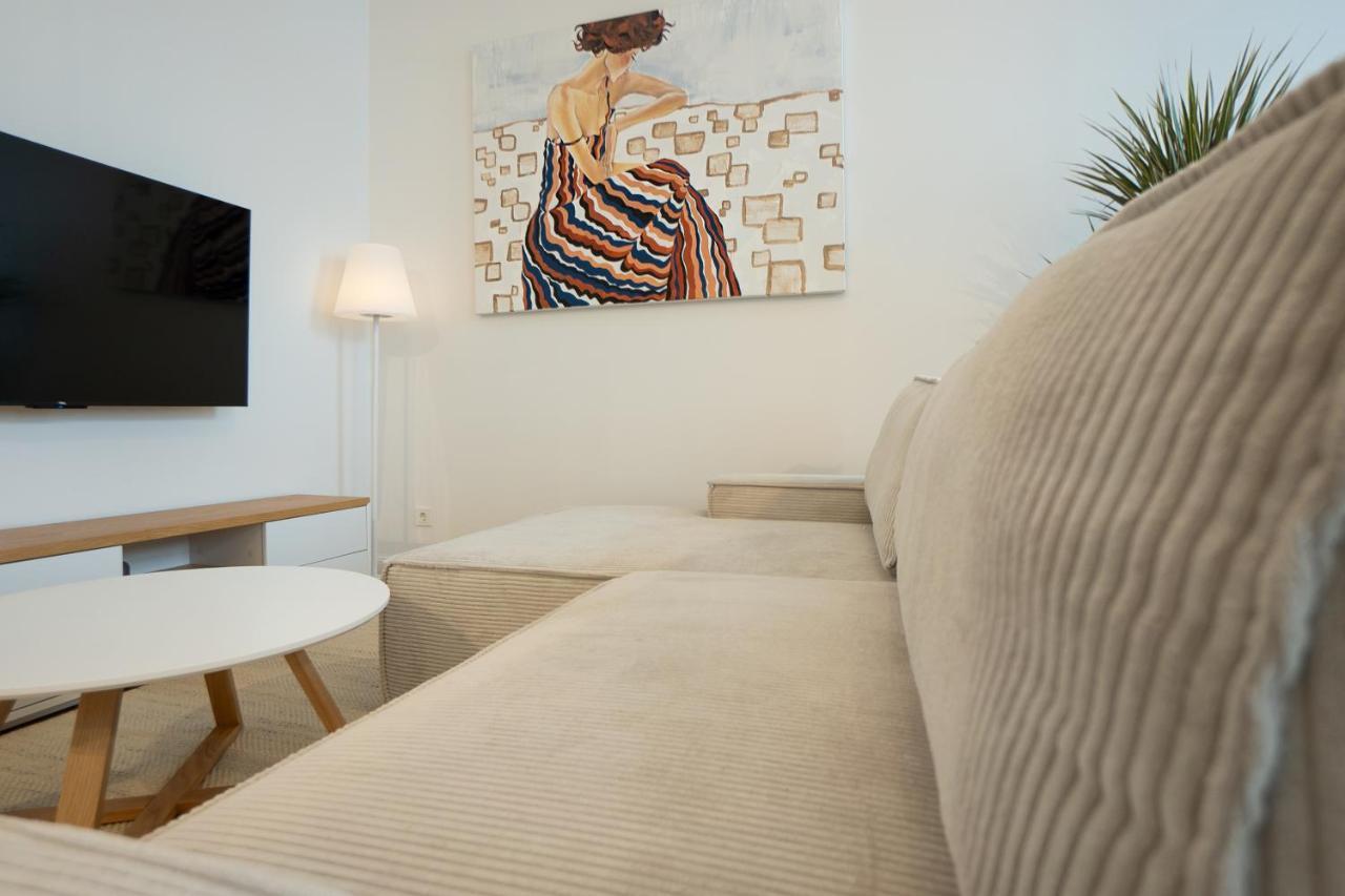 Chic 94M2 Apartment With A King-Size Bed Wenen Buitenkant foto