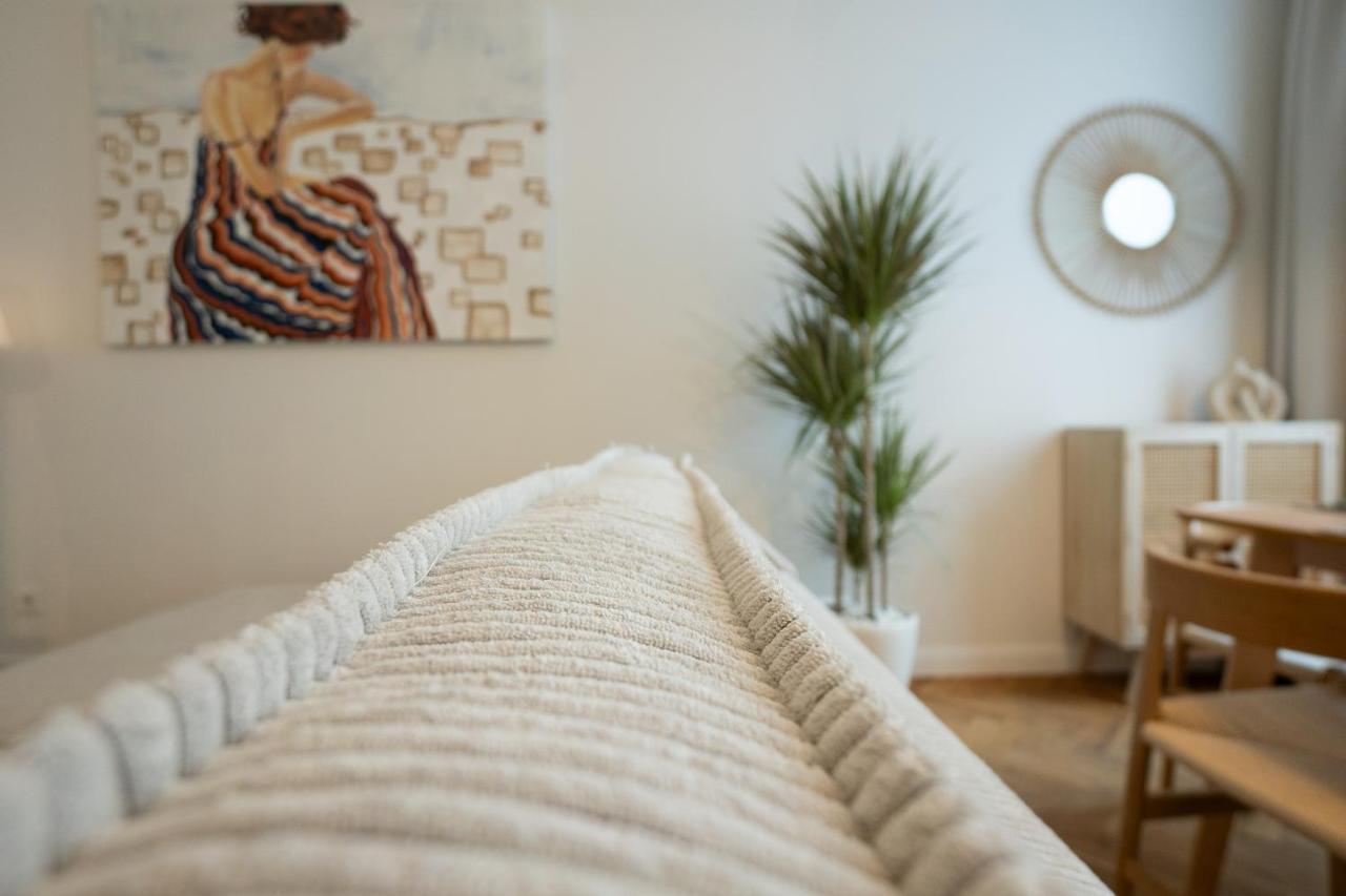 Chic 94M2 Apartment With A King-Size Bed Wenen Buitenkant foto